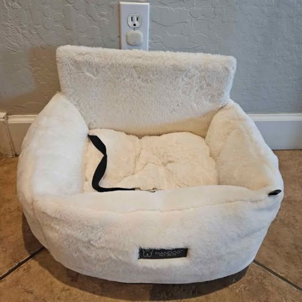 Nandog Pet Gear Plush Pet Car Seat